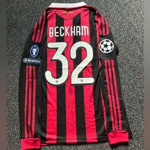 Beckham #32 AC Milan 09/10 long sleeve home jersey ( Large)